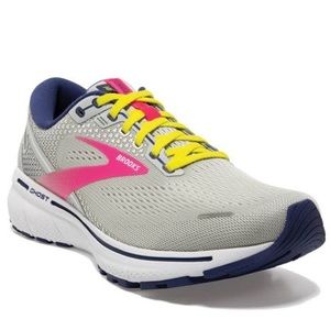 Brooks Ghost 14 Running Shoe in Grey/Pink size 9